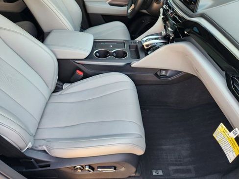 Certified 2026 Acura MDX FWD w/ Technology Package image 14