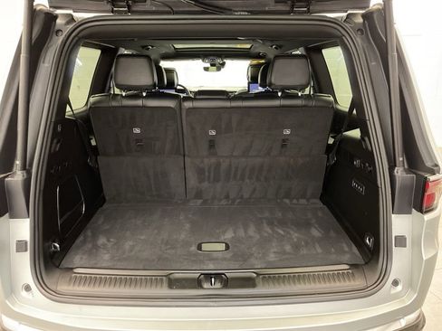 Certified 2023 Jeep Wagoneer Series III w/ Premium Group I AWD/4WD image 26