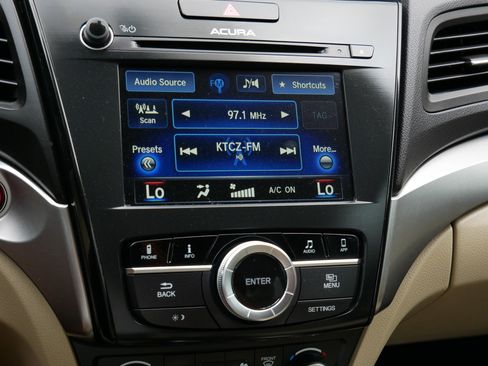 Used 2016 Acura ILX w/ Premium Package FWD image 23