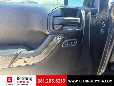 Used 2016 Jeep Wrangler Unlimited Sport AWD/4WD image 10