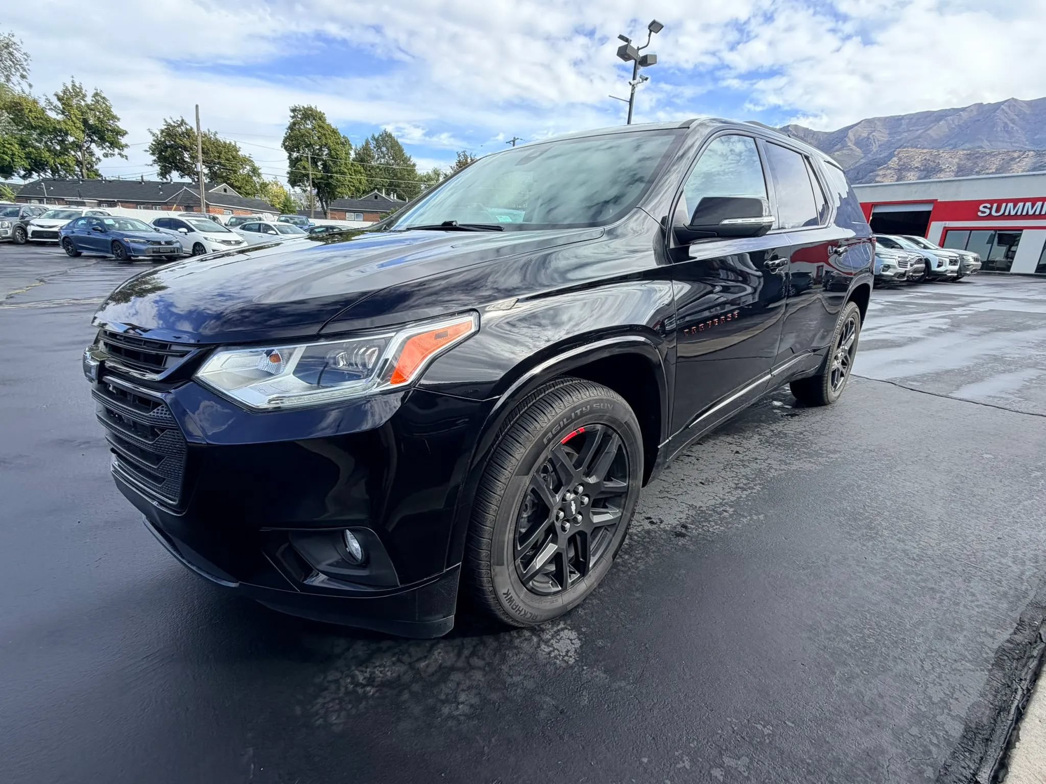 Used 2021 Chevrolet Traverse Premier w/ Redline Edition AWD/4WD image 8