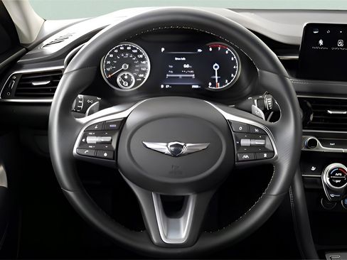 Used 2023 Genesis G70 2.0T image 22