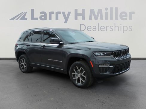New 2025 Jeep Grand Cherokee Limited w/ Luxury Tech Group II image 7