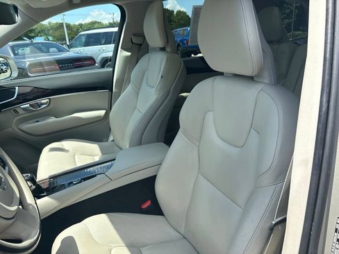 Used 2018 Volvo XC90 T6 Momentum w/ Convenience Package AWD/4WD image 14