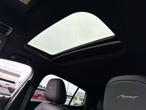 New 2026 Buick Envista Avenir image 21