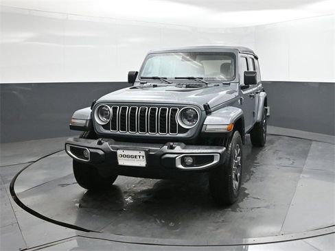 Used 2024 Jeep Wrangler Sahara w/ Technology Group image 30