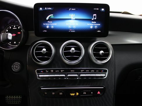 Used 2022 Mercedes-Benz GLC 300 4MATIC image 40