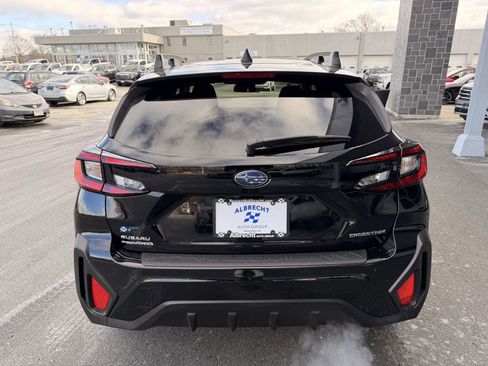 Used 2024 Subaru Crosstrek 2.0i Premium image 4