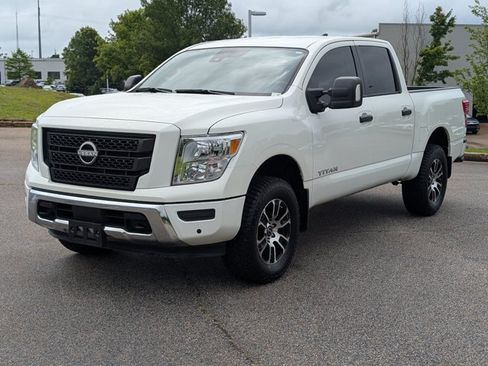 Used 2024 Nissan Titan SV w/ SV Convenience Package AWD/4WD image 1
