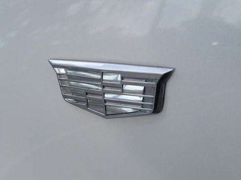 Used 2020 Cadillac XT4 Premium Luxury w/ Enhanced Visibility Package image 7