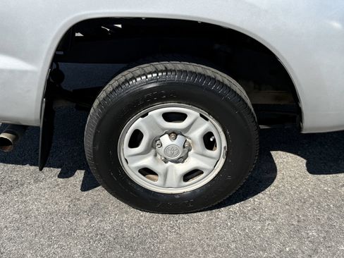 Used 2005 Toyota Tacoma 2WD Regular Cab image 29
