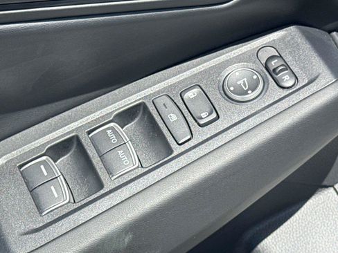 Certified 2023 Honda Accord EX image 17