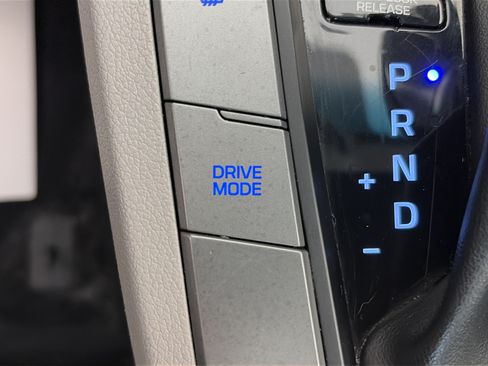 Used 2018 Hyundai Elantra Value Edition w/ Cargo Package FWD image 27