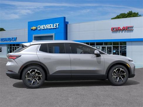 New 2026 Chevrolet Equinox EV LT image 5