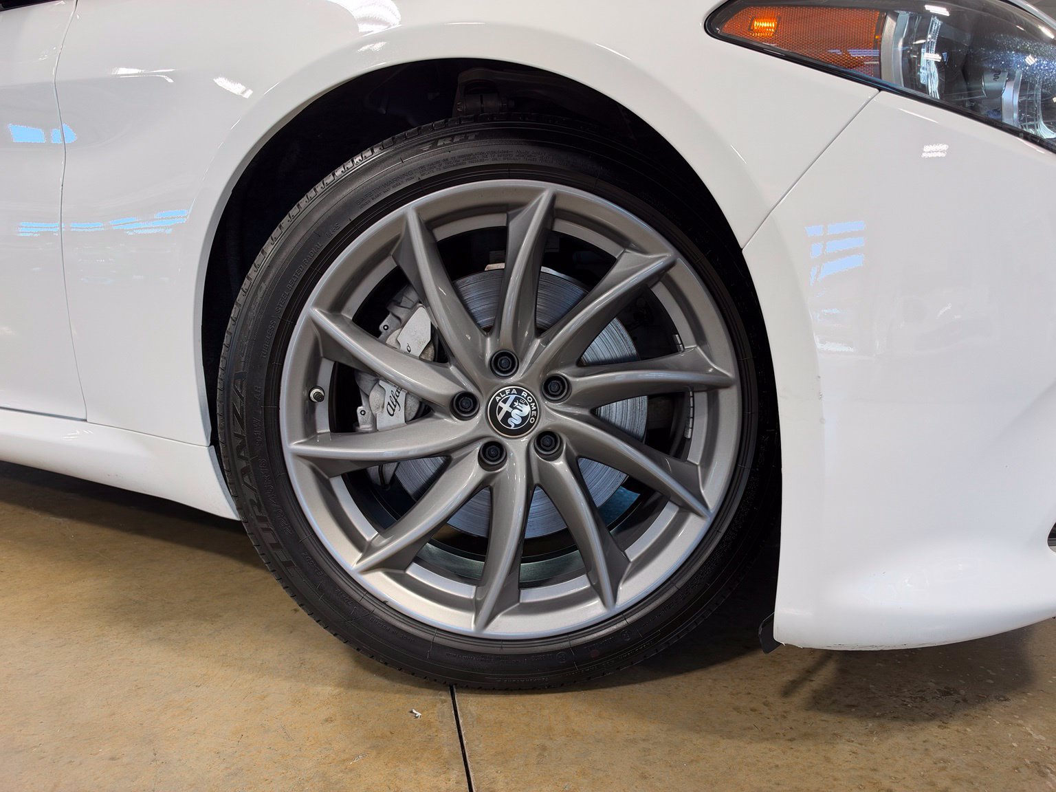 Used 2025 Alfa Romeo Giulia RWD image 7