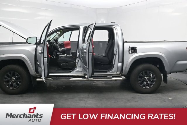 Used 2022 Toyota Tacoma SR5 AWD/4WD image 55