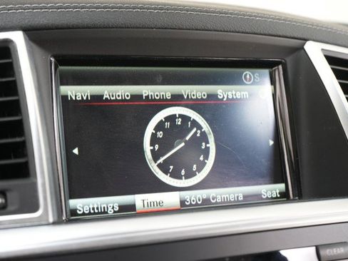 Used 2016 Mercedes-Benz GL 550 4MATIC image 55