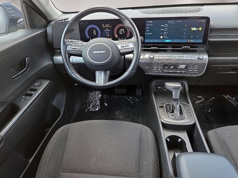 Used 2025 Hyundai Kona SEL FWD image 18