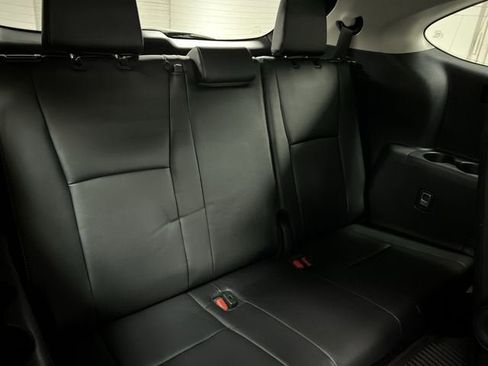 Used 2024 Toyota Highlander Limited image 27