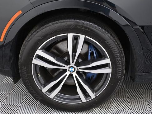 Used 2024 BMW X7 xDrive40i w/ M Sport Package AWD/4WD image 19
