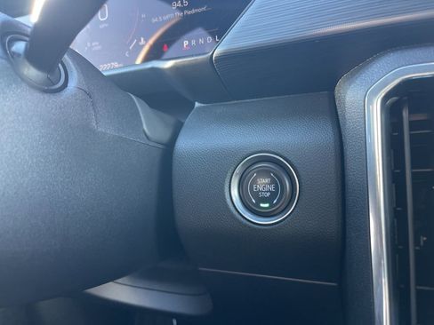 Used 2025 GMC Acadia Elevation FWD image 24
