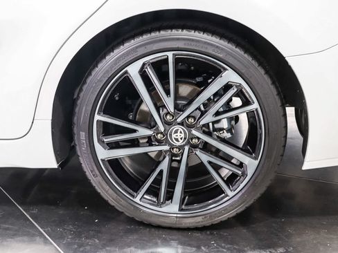 Used 2025 Toyota Camry XSE FWD image 10