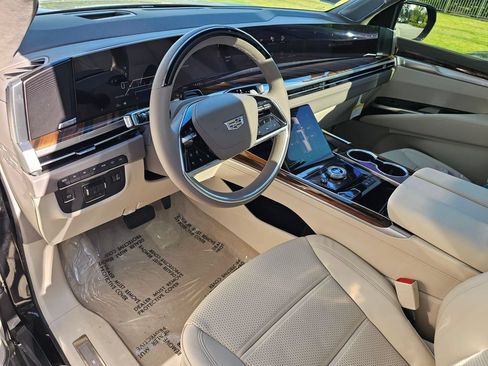 New 2026 Cadillac Escalade Platinum Sport AWD/4WD image 22