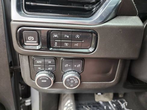 Used 2025 GMC Yukon Denali AWD/4WD image 22