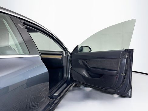 Used 2020 Tesla Model 3 Standard Range Plus image 30