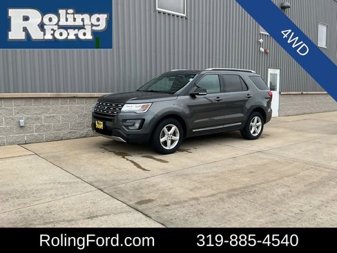 Used 2016 Ford Explorer XLT image 1