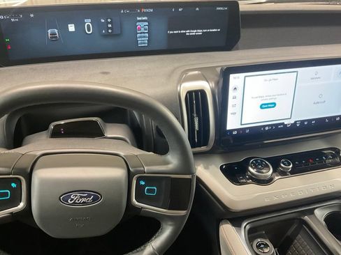 Used 2025 Ford Expedition Max Active AWD/4WD image 20