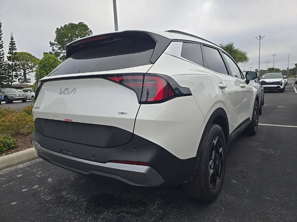 Certified 2026 Kia Sportage EX w/ EX Panoramic Sunroof Package AWD/4WD image 15