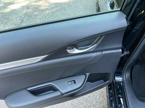 Used 2016 Honda Civic Touring image 25