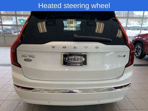Used 2025 Volvo XC90 B6 Plus AWD/4WD image 15