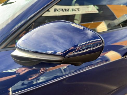 Used 2022 Porsche Taycan image 10