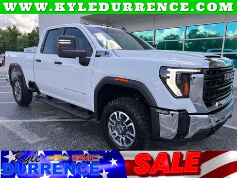 Used 2024 GMC Sierra 2500 Pro AWD/4WD image 1