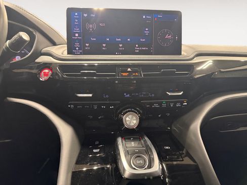 Used 2025 Acura MDX FWD w/ Technology Package image 12