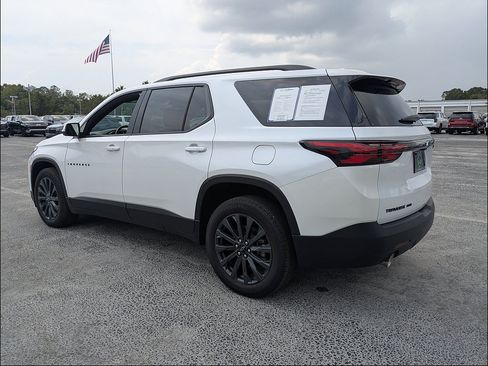 Used 2023 Chevrolet Traverse RS AWD/4WD image 7