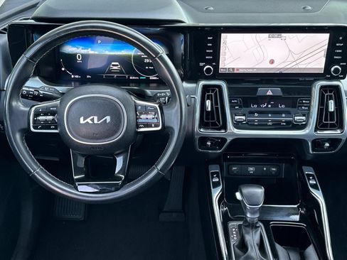 Certified 2023 Kia Sorento SX AWD/4WD image 14
