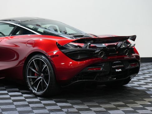Used 2018 McLaren 720S image 16
