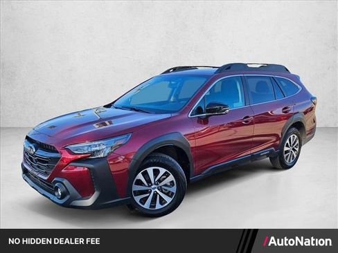 Used 2025 Subaru Outback Premium AWD/4WD image 1
