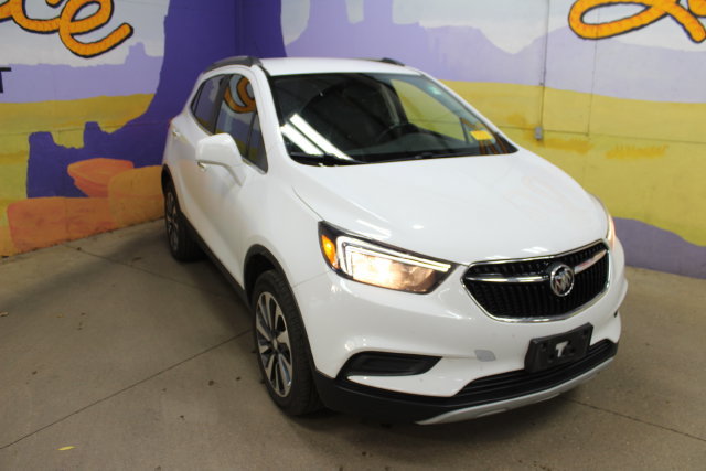 Used 2021 Buick Encore Preferred AWD/4WD image 2