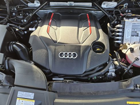 Used 2025 Audi SQ5 Prestige AWD/4WD image 26