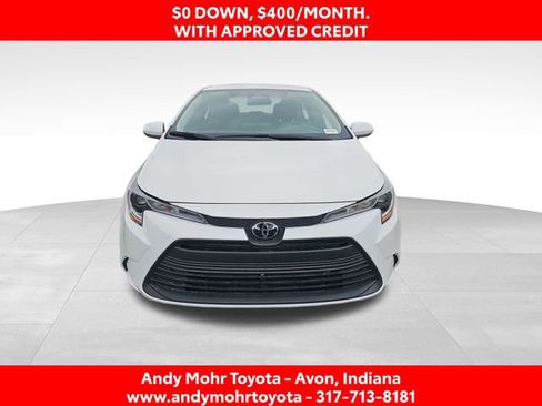 Used 2025 Toyota Corolla LE image 2