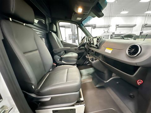 New 2025 Mercedes-Benz Sprinter 2500 image 23