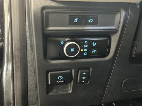 Used 2023 Ford Expedition Max Limited image 23