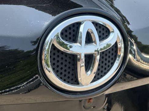 Used 2017 Toyota RAV4 Limited w/ Advanced Technology Package AWD/4WD image 26