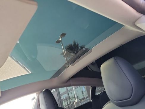 Used 2025 Tesla Model 3 Long Range RWD image 18