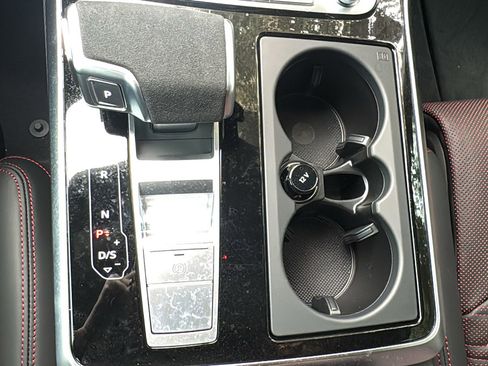 New 2026 Audi RS Q8 performance image 21