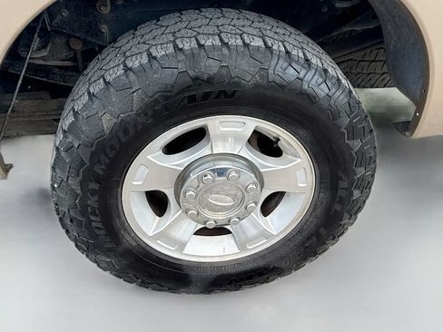 Used 2012 Ford F350 Lariat w/ Lariat Interior Pkg RWD image 11
